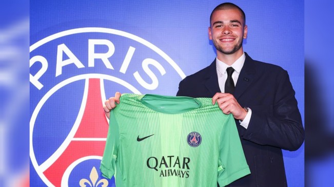 Kiper anyar PSG, Lucas Chevalier. [Instagram]